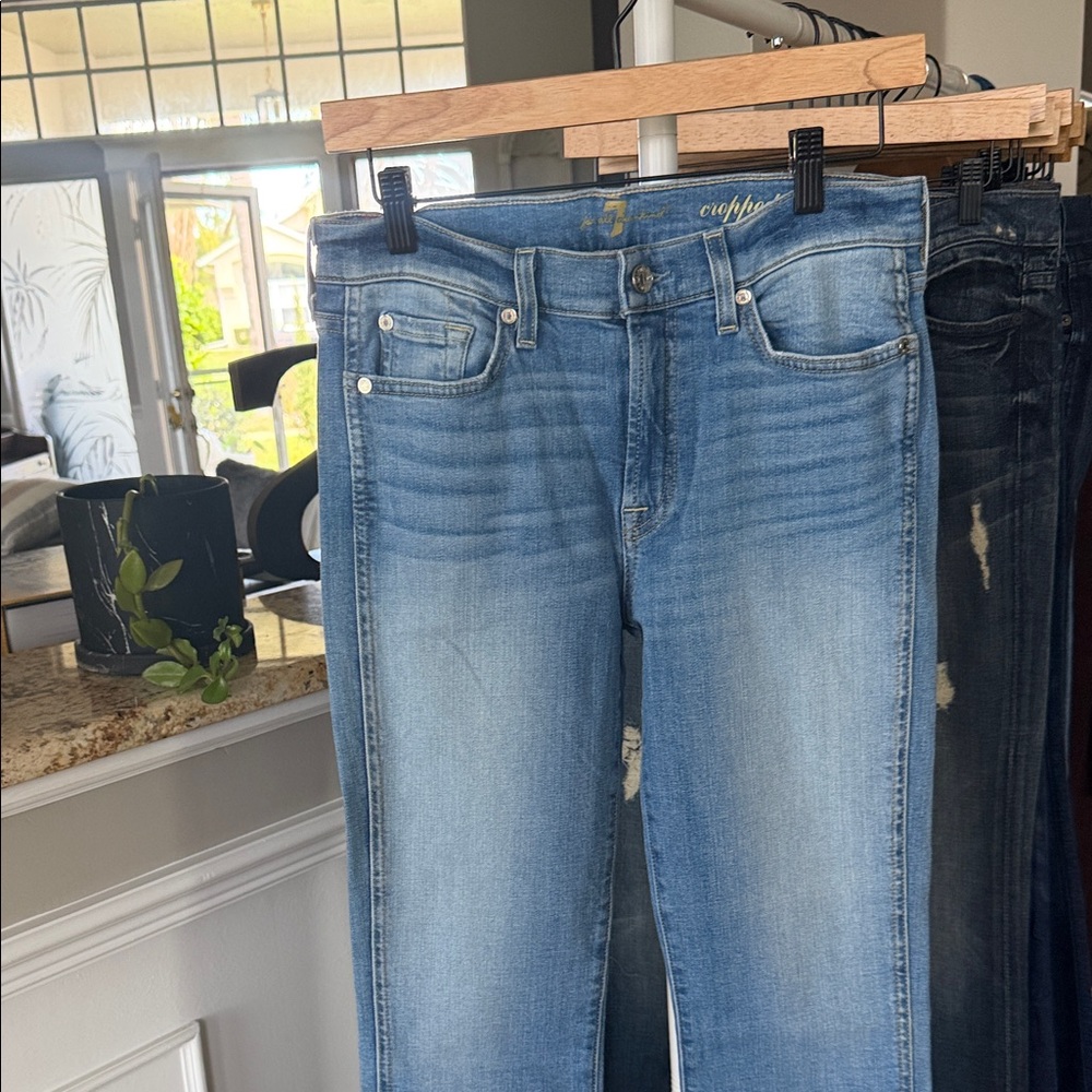 7 For All Mankind Women's Light Blue Straight Leg Jeans Cropped